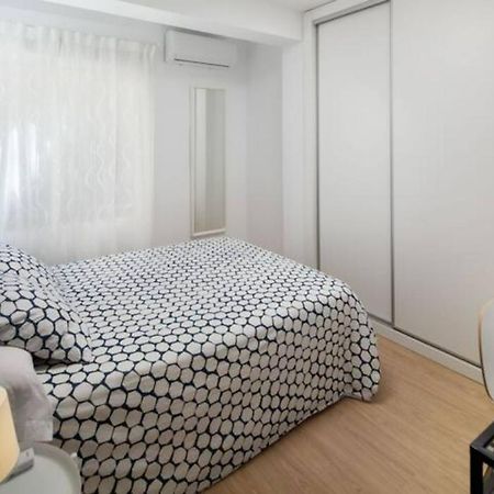 Garcia Briz Apartments مالقة المظهر الخارجي الصورة
